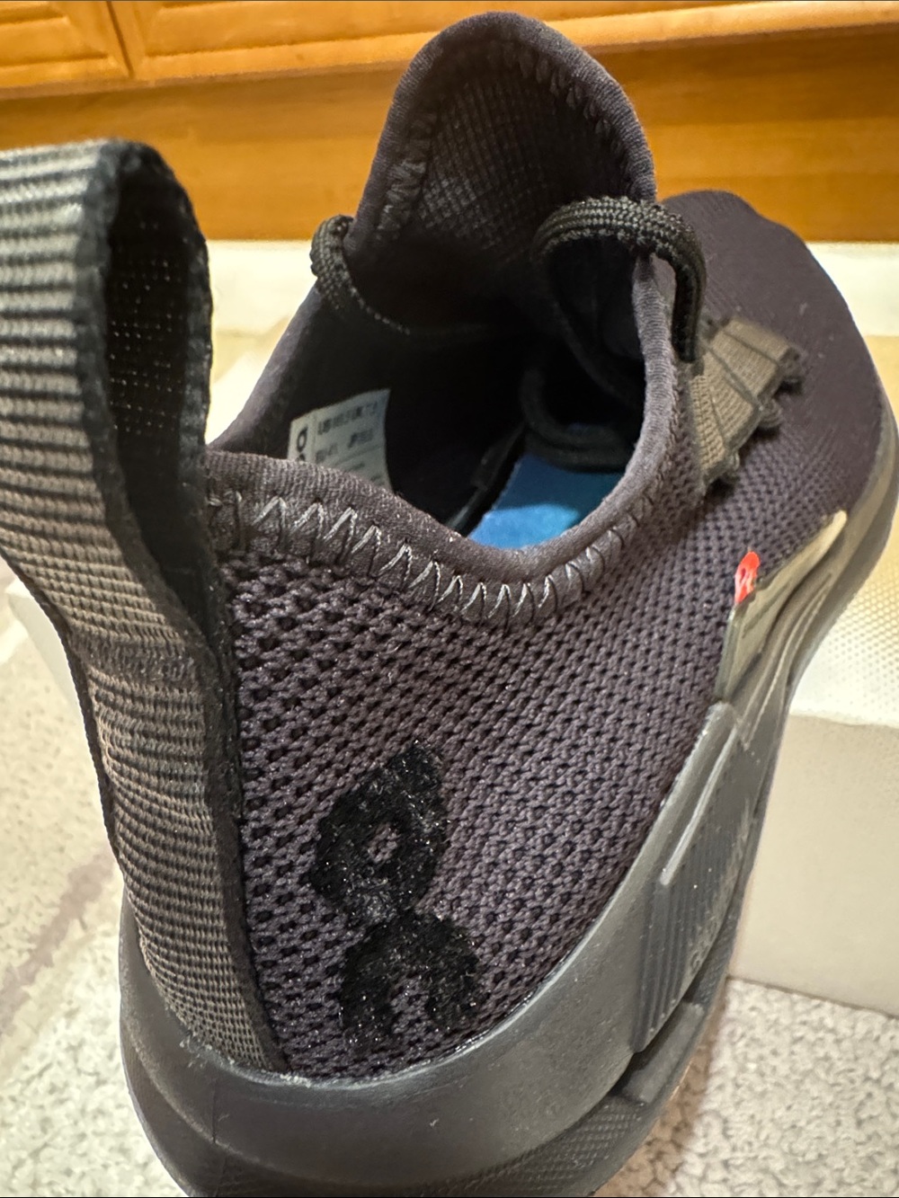 On Cloud Limited Edition Women's Black Athletic Sneakers - Picture 3 of 6